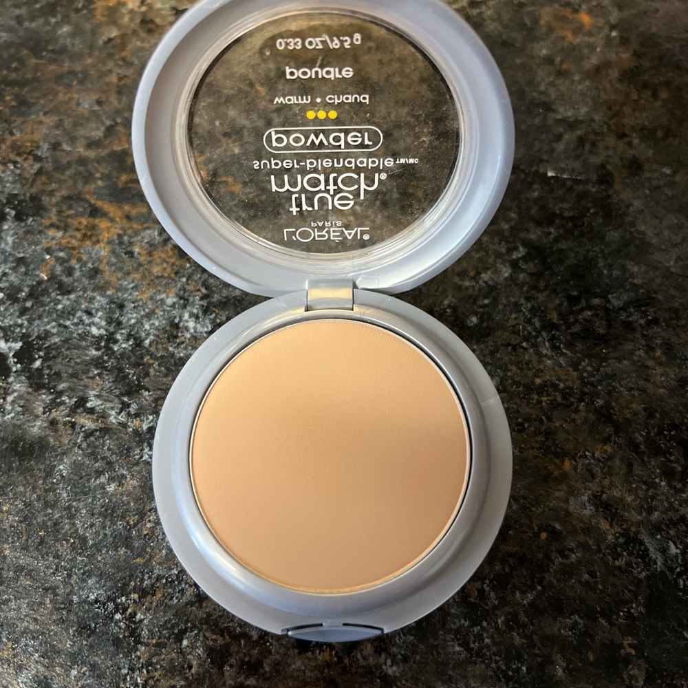 Assorted Women's Foundation & Concealer Set in Beige/Tan Shades - Mixed Brands - Picture 2 of 9